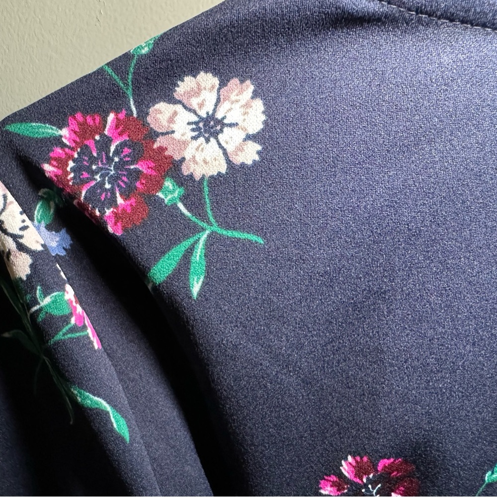 Dress - Picture 6 of 6